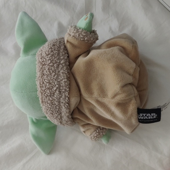 Yoda plush - Picture 3 of 3